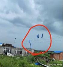 綏化突遭龍卷風(fēng)襲擊，房蓋在天上飛！村民：我70歲沒見過這事(圖7)