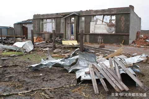 綏化突遭龍卷風(fēng)襲擊，房蓋在天上飛！村民：我70歲沒見過這事(圖5)