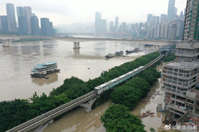 重慶洪崖洞等多處景點(diǎn)被淹，已啟動(dòng)史上首次防汛I級(jí)應(yīng)急響應(yīng)(圖3)